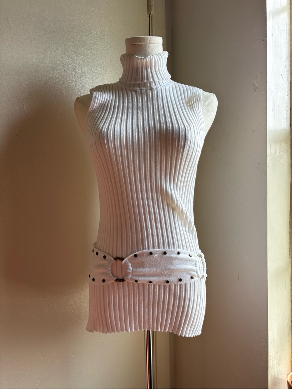 vintage y2k Tracy M white ribbed turtleneck sleeveless top